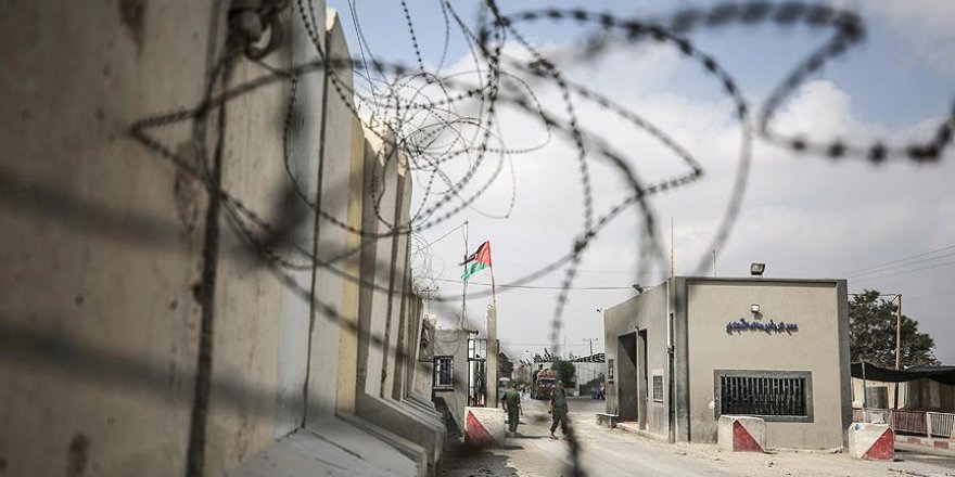 İsrail'den Gazze'ye yakıt geçişi için 'istisnai' izin