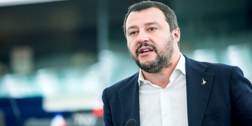 İtalya'da aleni ırkçılık: Azınlık dükkanlarına sınırlama getirildi