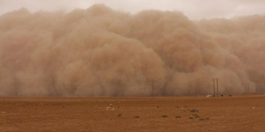 Antalya'ya Suriye'den toz bulutu geldi