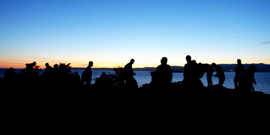 Sığınmacıların Yunanistan'a geçiş mücadelesi sürüyor