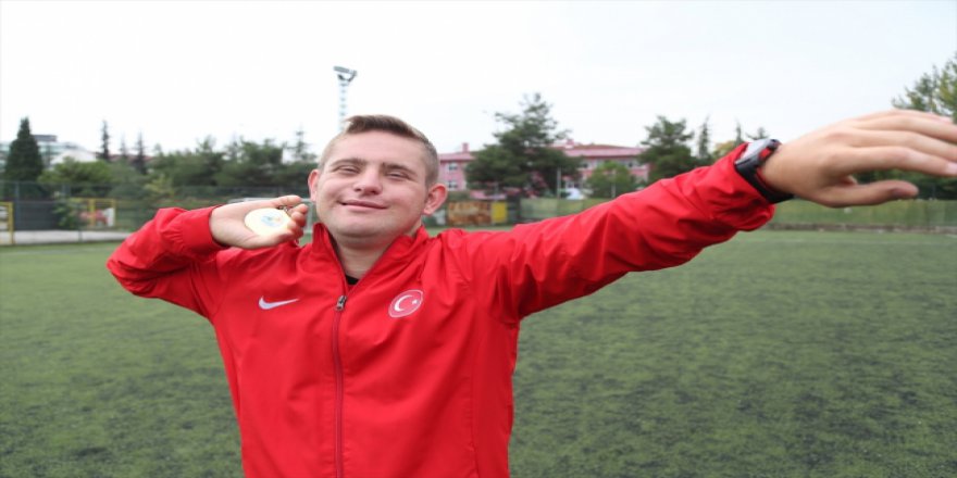 Sosyalleşmek için spora başlayan down sendromlu Ali şimdi madalya sahibi