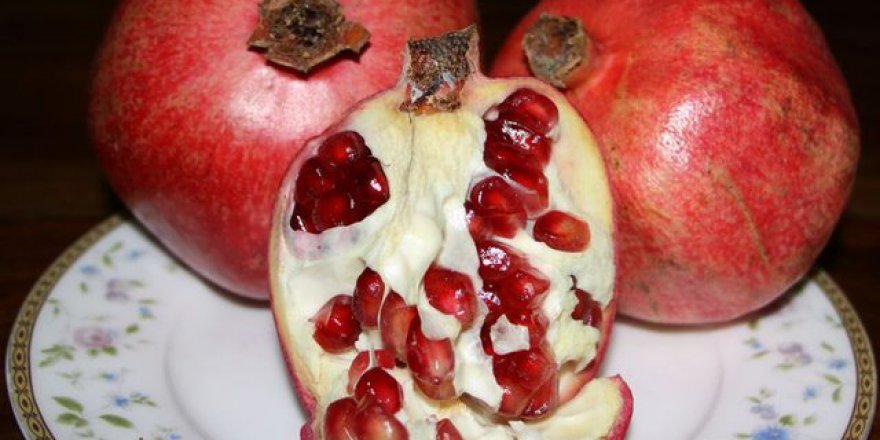 Kainat Eczanesi'nden nar meyvesinin faydaları