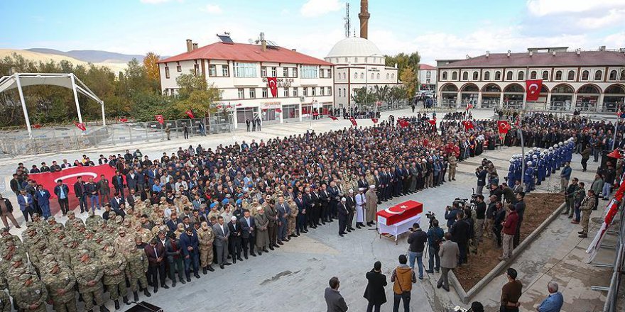 Şehit onbaşı son yolculuğuna uğurlandı