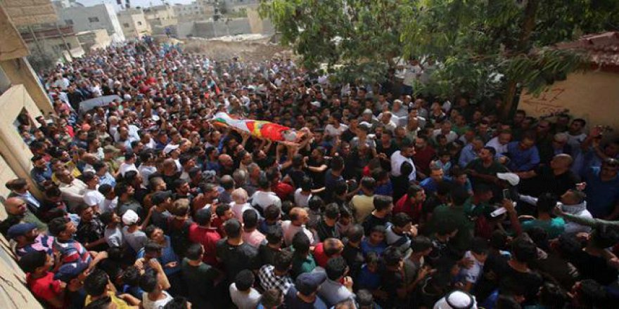 İşgalcilerin şehit ettiği genç son yolculuğuna uğurlandı