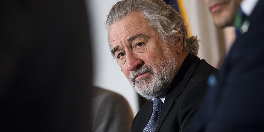 ABD'deki şüpheli paketlerden biri de ünlü oyuncunun restoranına gitti