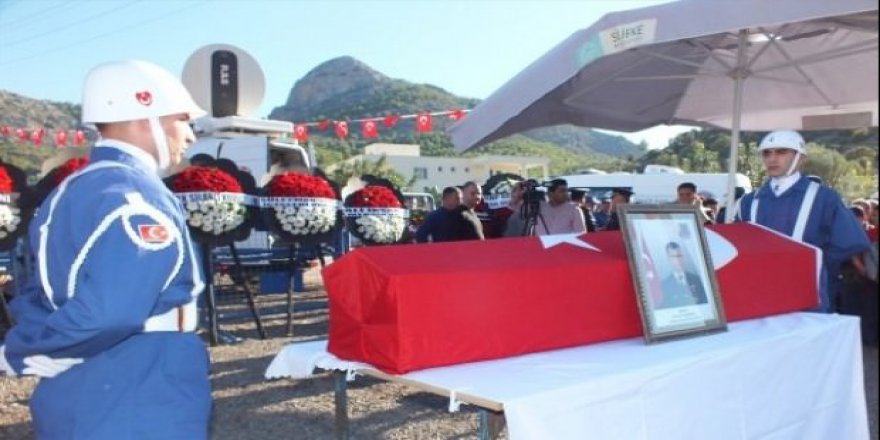 Şehidin 6 aylık bebeği yetim kaldı