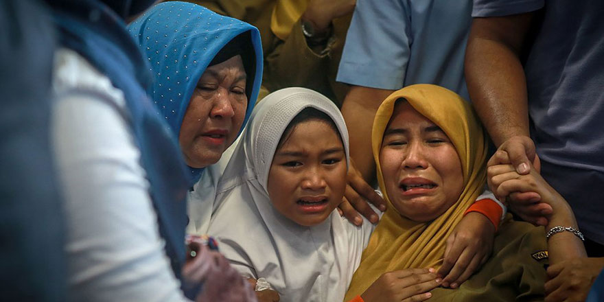 En büyük Müslüman ülke Endonezya'da musibet bitmiyor
