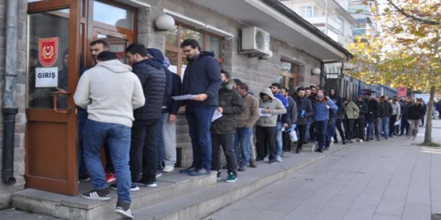 Ankara'da bedelli kuyruğu 1 kilometreyi buluyor