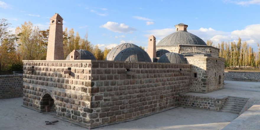 Erzincan'ın 5 asıra yaklaşan tarihe sahip hamamı hizmete açılıyor