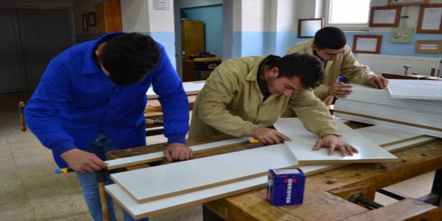 "Meslek Liseleri Hayata Dokunuyor"