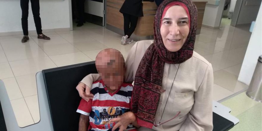 Savaşta gözünü kaybeden çocuk Türkiye'de şifa arıyor