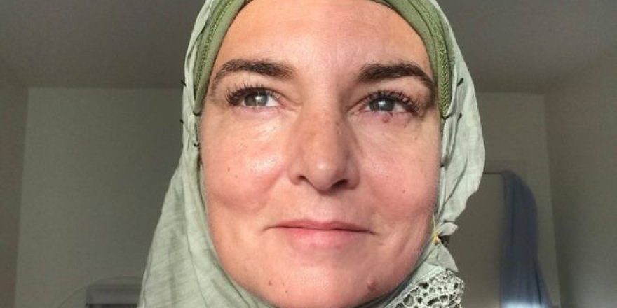 Müslüman olan meşhur şarkıcı Trump'a yüklendi