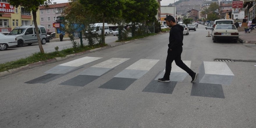 Tokat'ta 3 boyutlu yaya geçidi dönemi