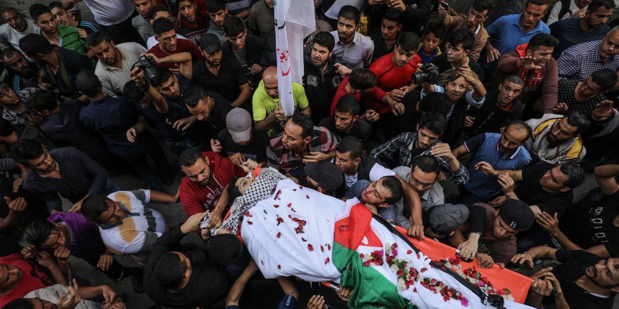 İsrail'in şehit ettiği gencin cenazesi defnedildi