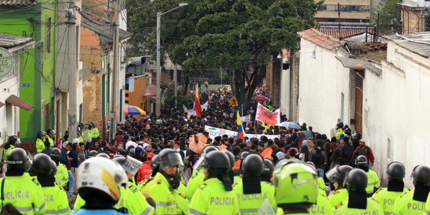 Kolombiya'da protestolar şiddete dönüştü