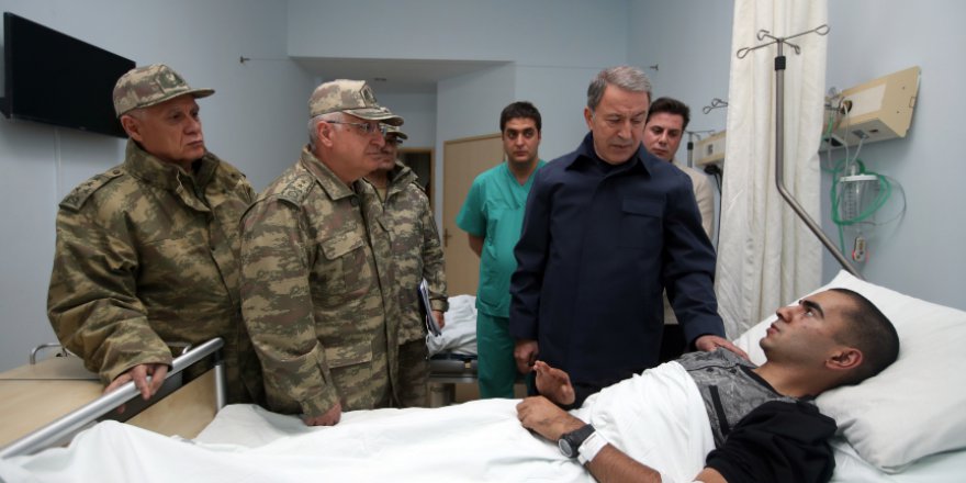 Savunma Bakanı Akar'dan Hakkari'deki patlamaya ilişkin açıklama