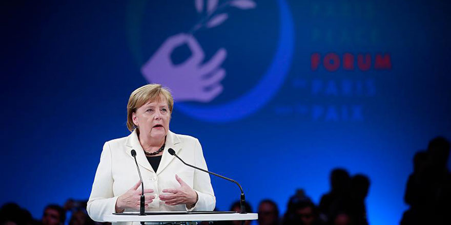 Merkel, Müslümanlara ramazanda 'huzurlu, mübarek ve sağlıklı bir dönem' diledi