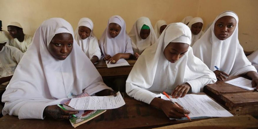 Nijerya'da başörtülü kızlara yapılanlar büyük tepki gördü