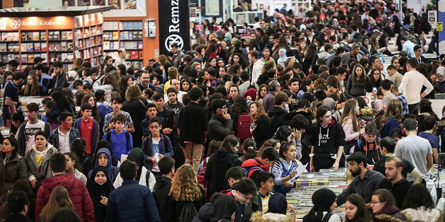 İstanbul'daki kitap fuarı doldu taştı