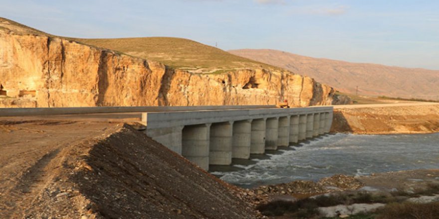 Hasankeyf'teki Eyyubi Camii'nin taşınması için köprü yapıldı