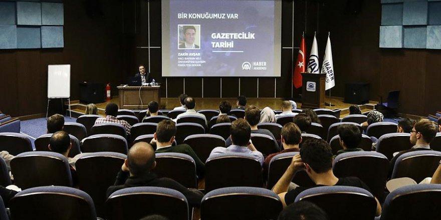 'İletişim fakültelerinin durumu gözden geçirilmeli'