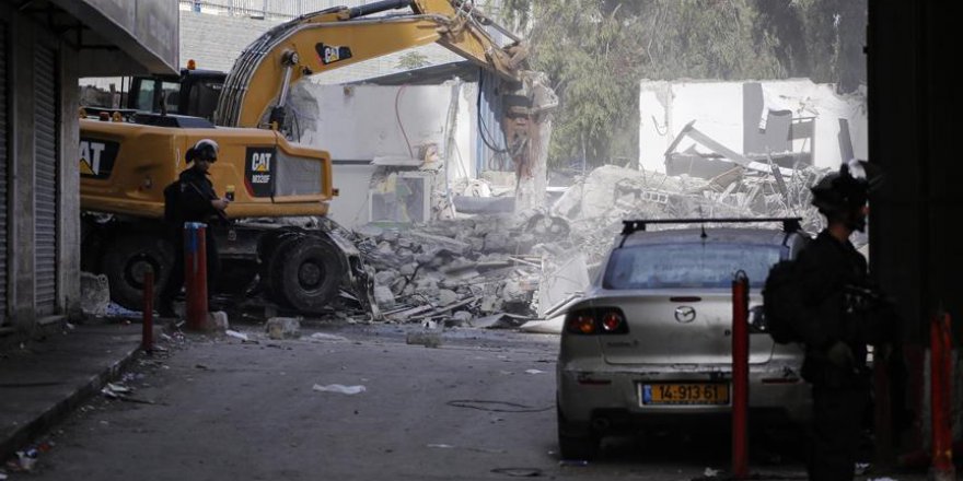 İşgalci İsrail Doğu Kudüs'te 14 iş yerini yerle bir etti