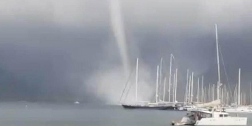 Muğla'nın Marmaris ilçesinde hortum çıktı