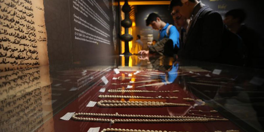 'Dua Taneleri' adlı tespih sergisi açıldı
