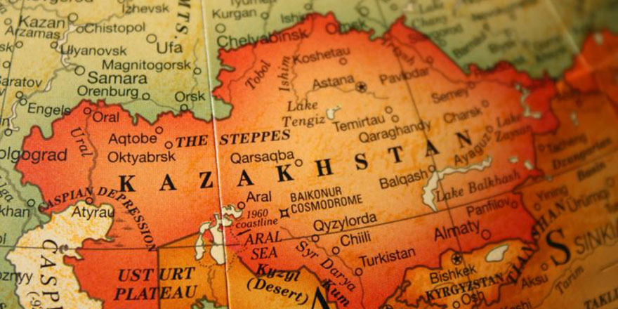 Alfabeyi değiştiren Kazakistan'da uygulama başladı