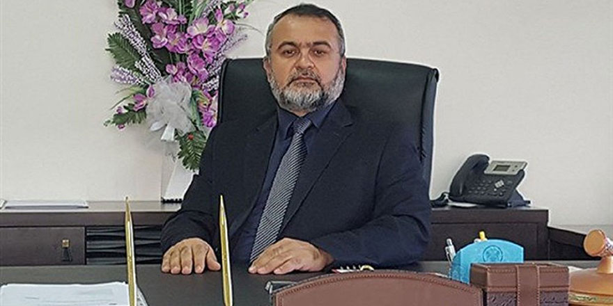 Ev hanımlığını övdü, kadın başkana oy yok dedi, istifa ettirildi