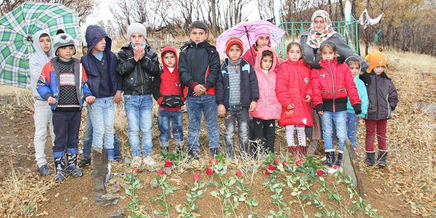 Öğrenciler şehit öğretmenlerini unutmadı