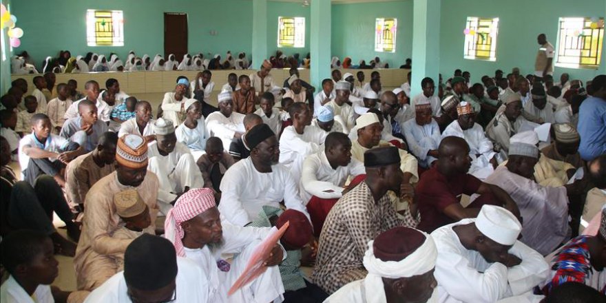 Nijeryalı öğrencilerin yeni camisi Türkiye'den