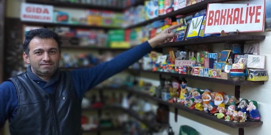 Bursa'daki nostaljik bakkalda 70'lerin ürünleri var