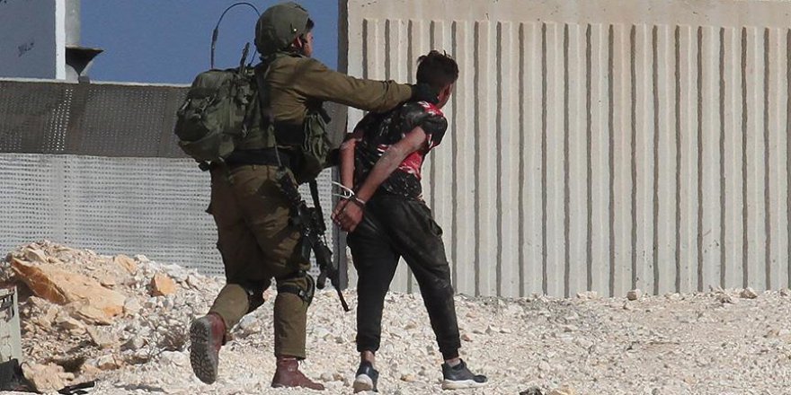 İsrail güçleri 5 Filistinli çocuğu gözaltına aldı