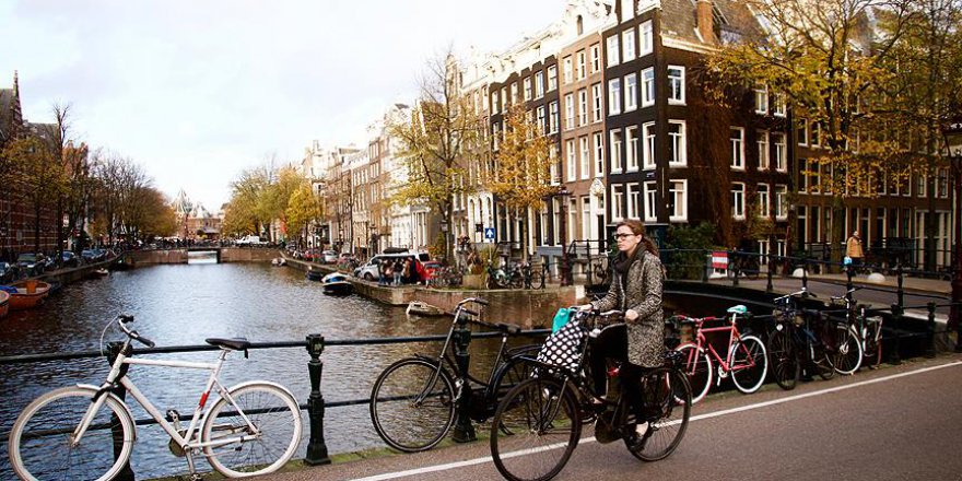 Hollandalılar bisikletten vazgeçemiyor