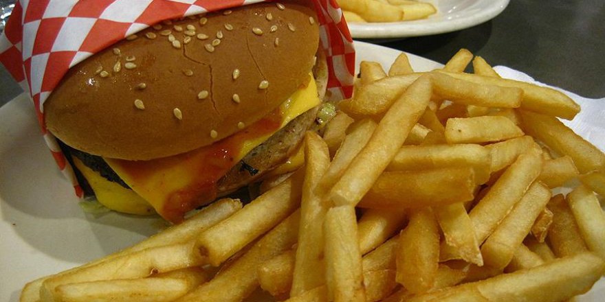 Beslenme kalitesinin düşüklüğü sigaradan bile tehlikeli