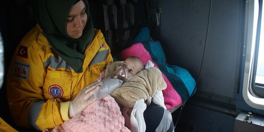 Askeri helikopter Zehra bebek için havalandı