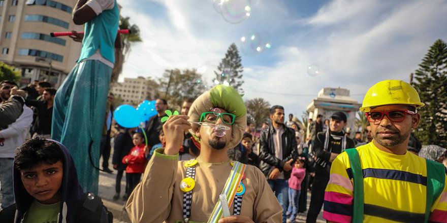 Gazzelilerin yüzü karnaval ile güldü