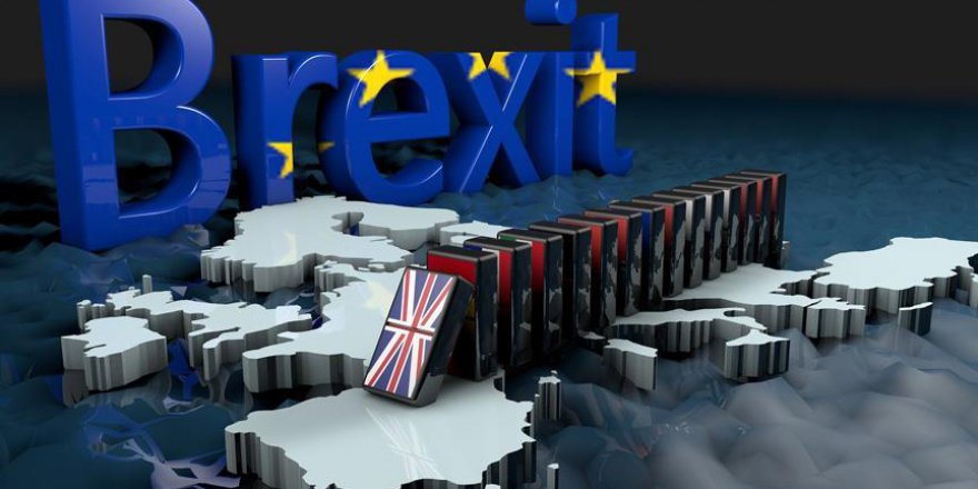 Brexit sonrası İngiliz kabinesinde çözülmeler sürüyor