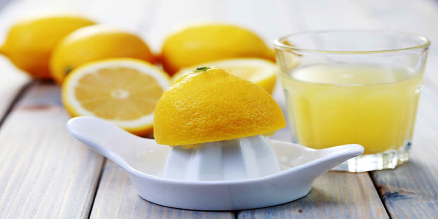 Her sabah bir bardak ılık suya yarım limon sıkın ve için