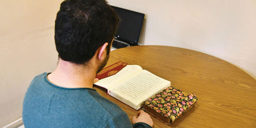 Hıristiyan olan İranlı Türkiye'de yargılandı: Kur'an’ı ve İncil’i karşılaştır, yaz, getir!