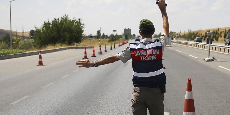 Dili boğazına kaçan çocuğa ilk müdahale jandarmadan