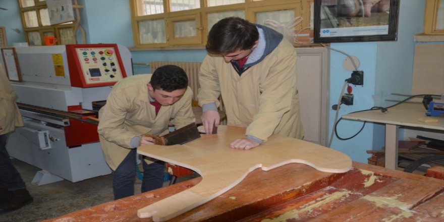 Geleceğin tersane ustaları Karasu'da yetişiyor