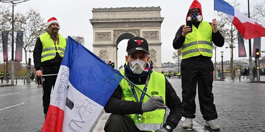 Paris Belediye Başkanı'ndan şok Sarı Yelekliler çıkışı