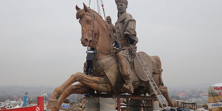 Bolu'ya 70 metrelik heykel dikiyorlar: Köroğlu olsaydı yıkardı!