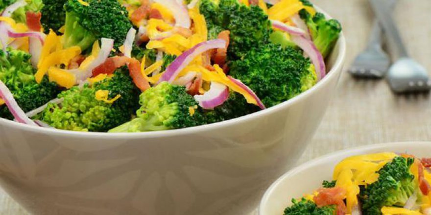 Kainat Eczanesi'nden brokolinin faydaları