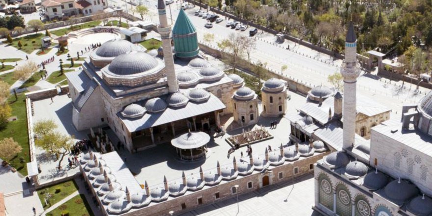 'Mesnevi girişinde de görüldüğü gibi Mevlana yolu Peygamber yoludur'