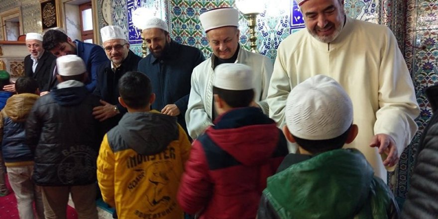 Her camiye bir 'gençlik kolları' geliyor