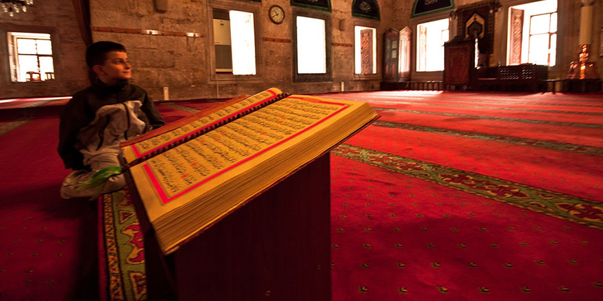 Bediüzzaman bu sureyi bir yasa gibi anlatmış