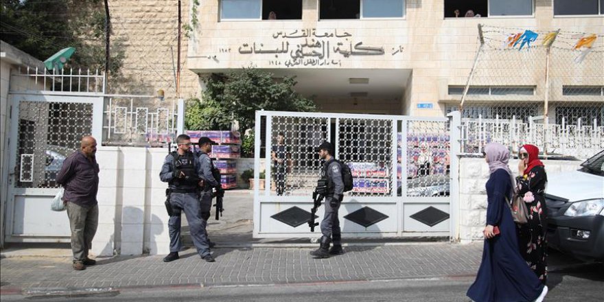 İşgalciler şimdi de eğitim yuvasını bastı